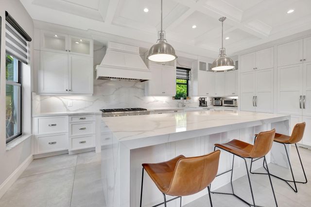 832 SW 34th Avenue, Boynton Beach, FL 33435