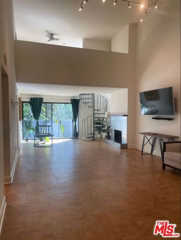 1940 N Highland Avenue 81, Los Angeles, CA 90068