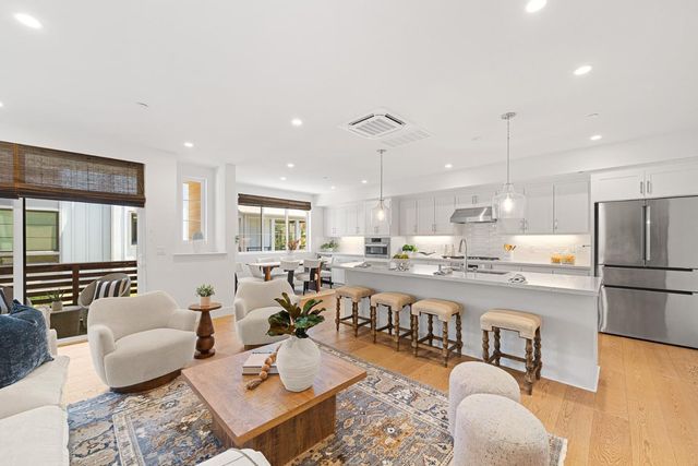 16015 Bartlett Court, Los Gatos, CA 95032