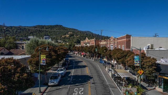 16015 Bartlett Court, Los Gatos, CA 95032