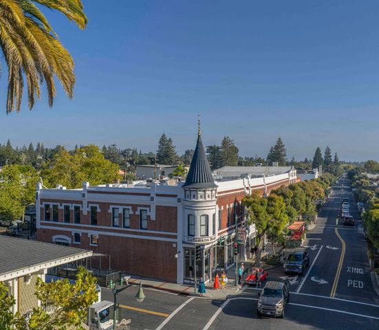 16015 Bartlett Court, Los Gatos, CA 95032