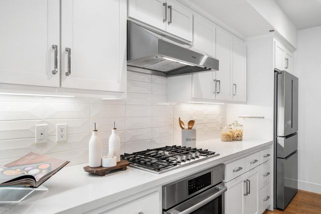 16015 Bartlett Court, Los Gatos, CA 95032