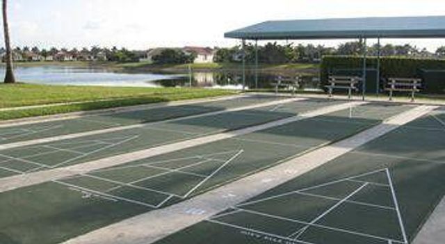 2405 Windjammer Way, West Palm Beach, FL 33411