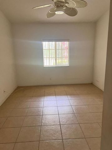 2405 Windjammer Way, West Palm Beach, FL 33411