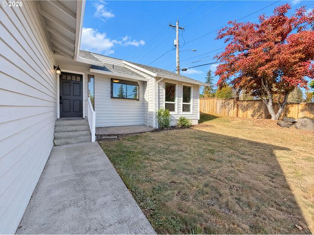 790 HEATHER Way, Gladstone, OR 97027