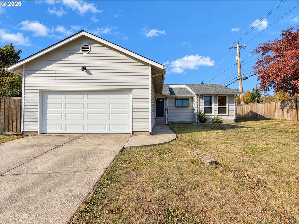 790 HEATHER Way, Gladstone, OR 97027