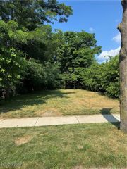 1854 W 58th Street, Cleveland, OH 44102