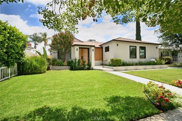 5430 Geyser Avenue, Tarzana, CA 91356