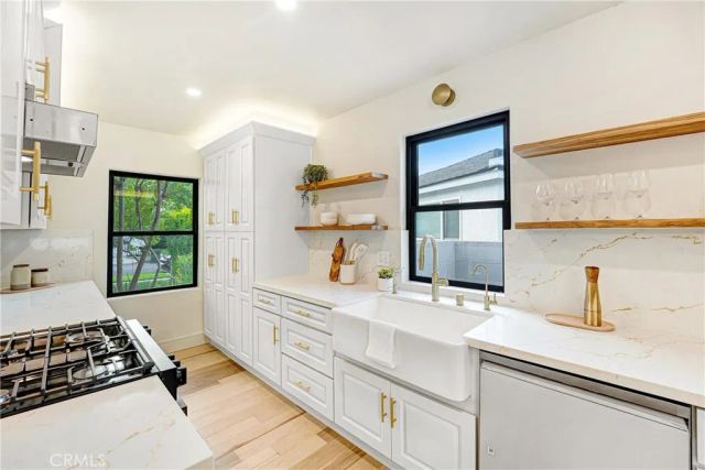 5430 Geyser Avenue, Tarzana, CA 91356
