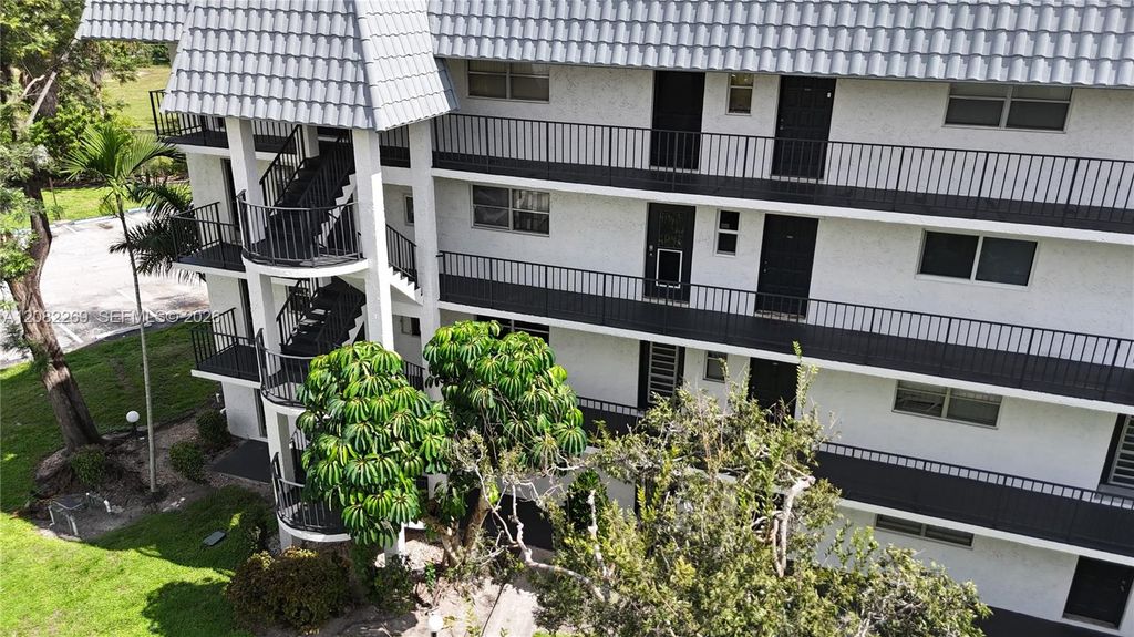 3360 Spanish Moss Terrace 203, Lauderhill, FL 33319