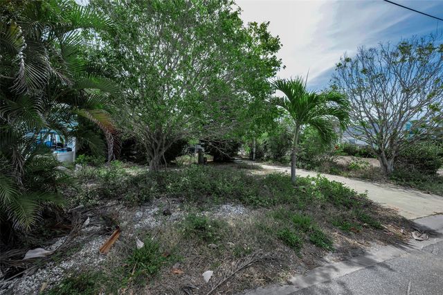 1213 BAY PALM BOULEVARD, Indian Rocks Beach, FL 33785