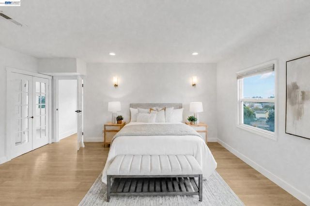 3416 Davis St, Oakland, CA 94601
