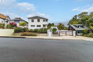 3416 Davis St, Oakland, CA 94601