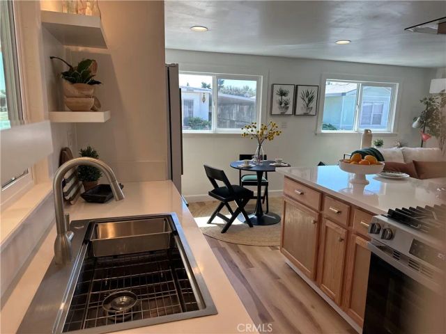 225 N Akers 308, Visalia, CA 93291