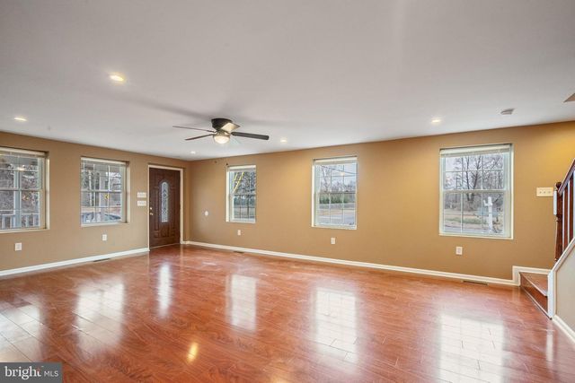 266 BAKERS BASIN, Lawrence, NJ 08648