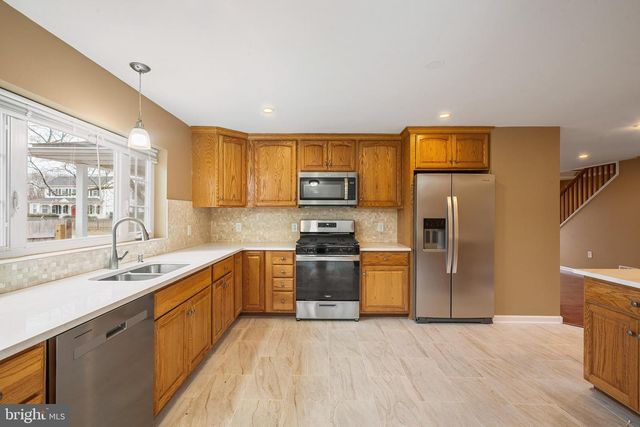 266 BAKERS BASIN, Lawrence, NJ 08648