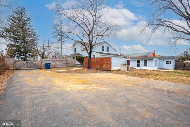 266 BAKERS BASIN, Lawrence, NJ 08648