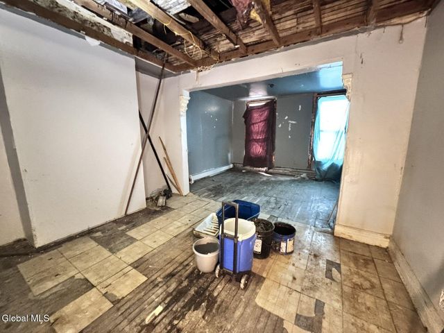 67 Walter Street, Albany, NY 12204