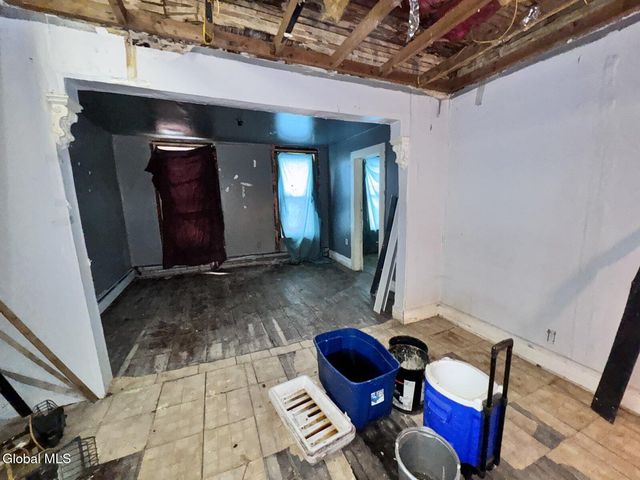 67 Walter Street, Albany, NY 12204