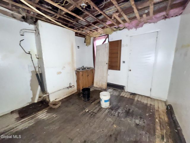 67 Walter Street, Albany, NY 12204