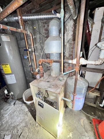 67 Walter Street, Albany, NY 12204