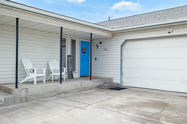 238 E Street NE, Ephrata, WA 98823