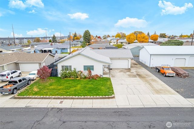 238 E Street NE, Ephrata, WA 98823