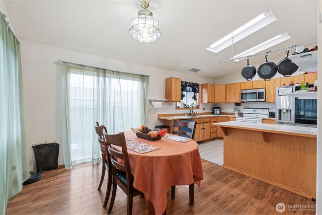 238 E Street NE, Ephrata, WA 98823