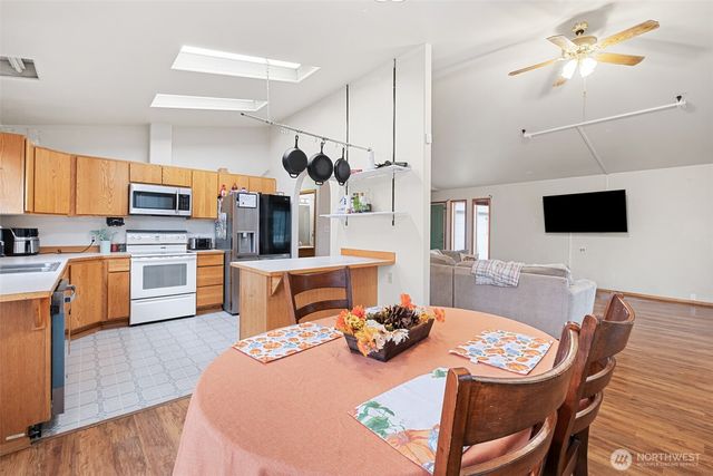 238 E Street NE, Ephrata, WA 98823