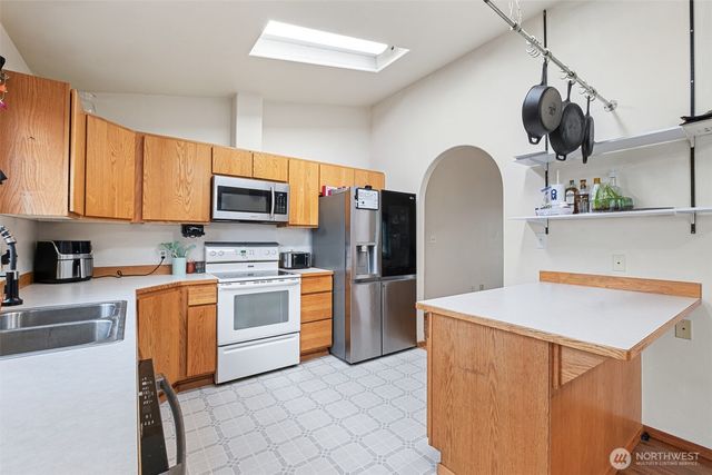 238 E Street NE, Ephrata, WA 98823