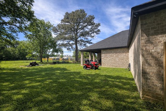 211 Kelly Lane, Seven Points, TX 75143