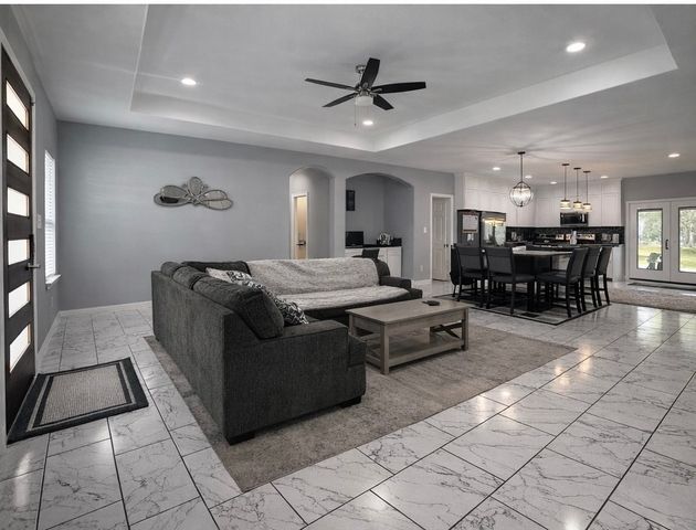 211 Kelly Lane, Seven Points, TX 75143