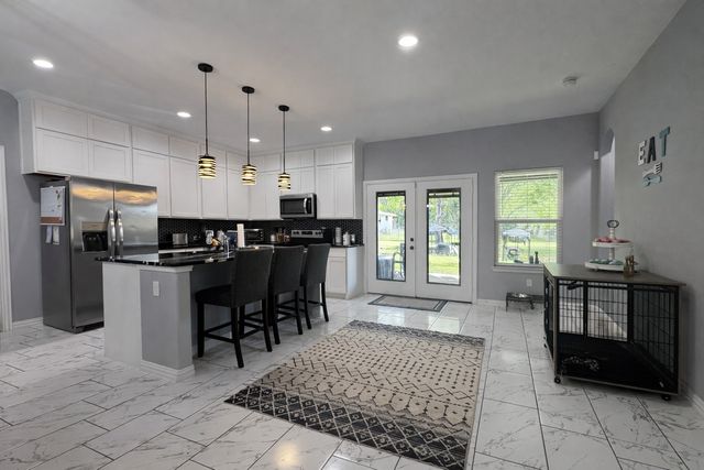 211 Kelly Lane, Seven Points, TX 75143