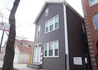2115 W Wellington Avenue, Chicago, IL 60618
