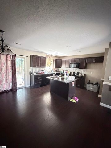 8 Robin Drive, Anderson, SC 29626