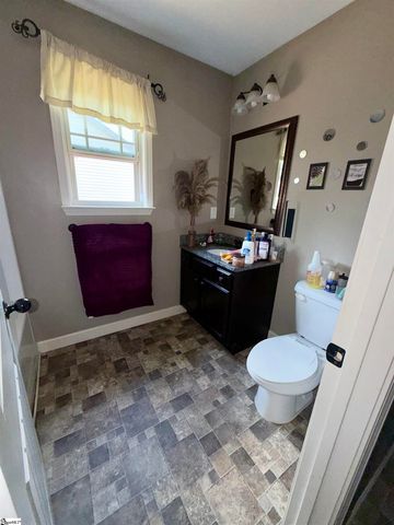 8 Robin Drive, Anderson, SC 29626