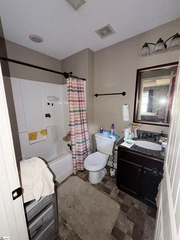8 Robin Drive, Anderson, SC 29626