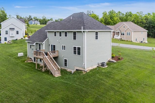 265 Standish Ln, Hudson, NH 03051