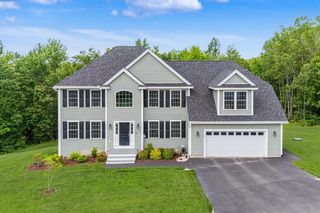 265 Standish Ln, Hudson, NH 03051