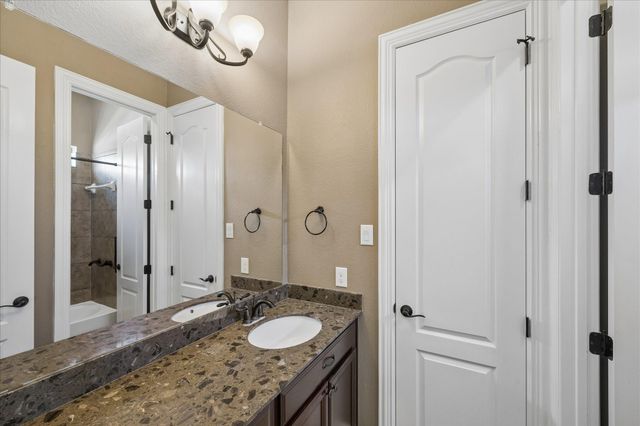 323 W Bend Drive, League City, TX 77573