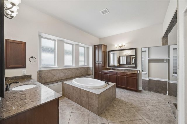 323 W Bend Drive, League City, TX 77573