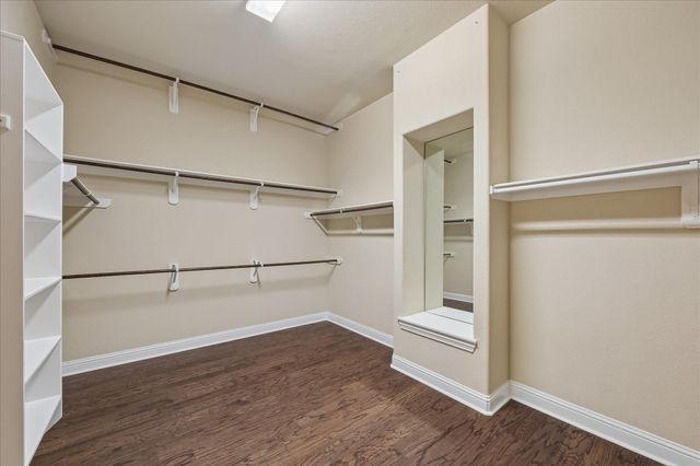 323 W Bend Drive, League City, TX 77573