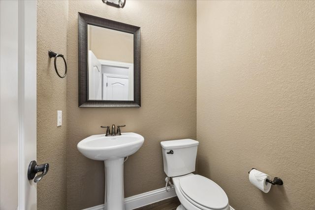 323 W Bend Drive, League City, TX 77573