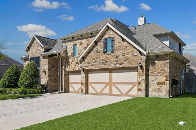 323 W Bend Drive, League City, TX 77573