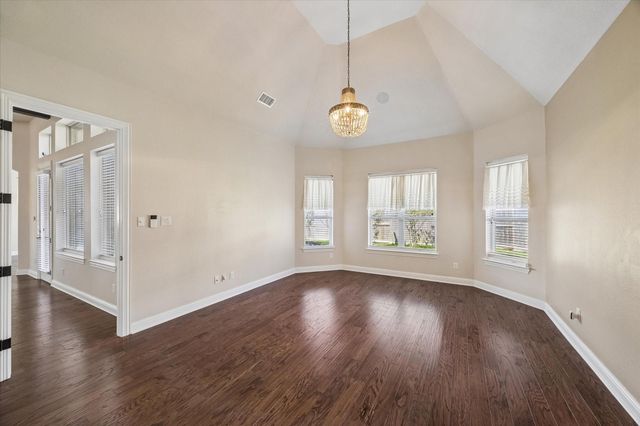 323 W Bend Drive, League City, TX 77573