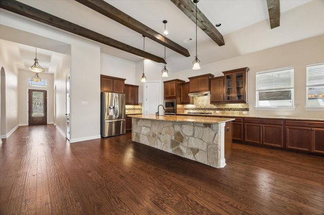 323 W Bend Drive, League City, TX 77573