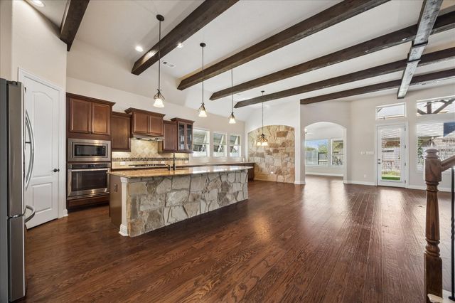 323 W Bend Drive, League City, TX 77573