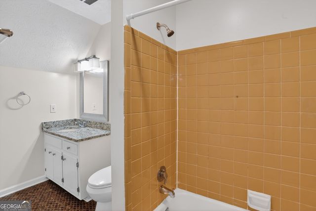 2223 Angela Drive SW, Lilburn, GA 30047