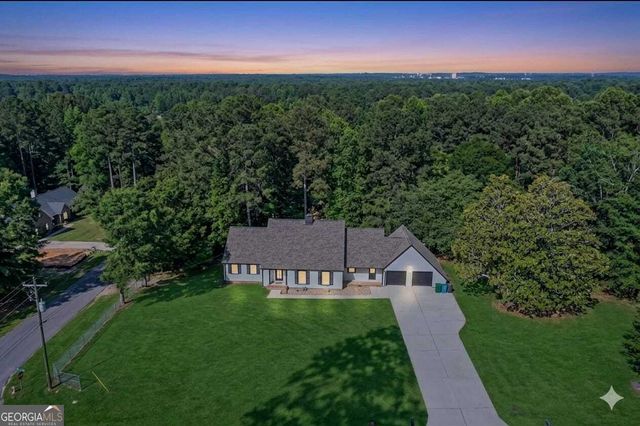 2223 Angela Drive SW, Lilburn, GA 30047