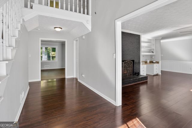 2223 Angela Drive SW, Lilburn, GA 30047